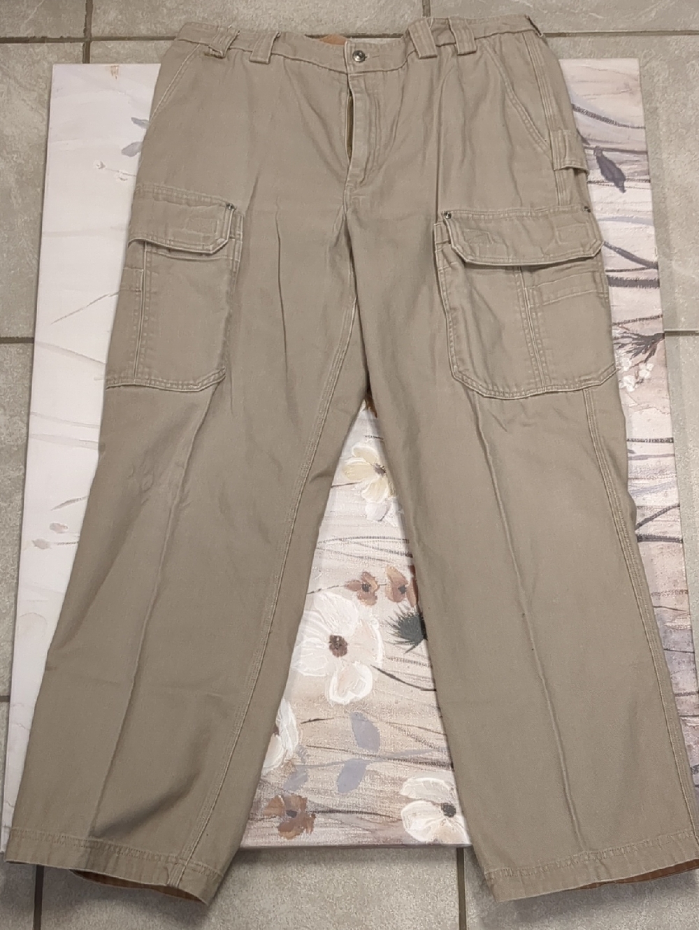 Duluth Trading Co Khaki Cargo Pants